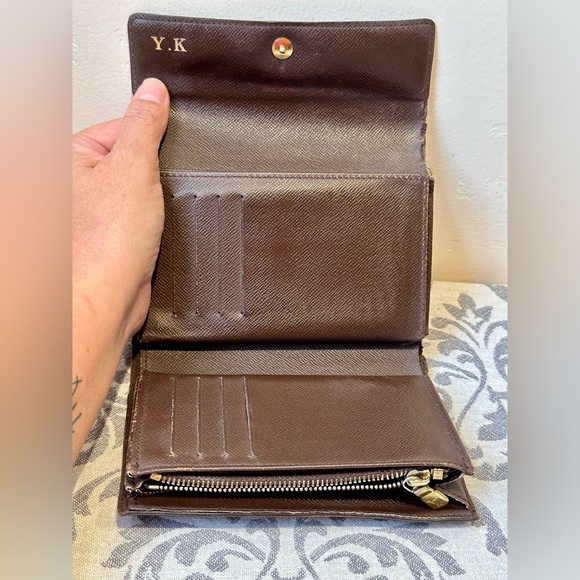 Louis Vuitton AUTHENTIC Damier Ebene Trifold Wallet - Picture 3 of 12